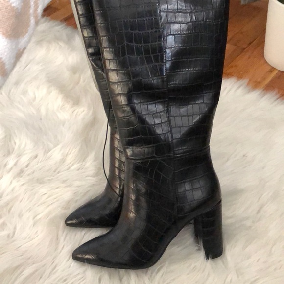 Boots - Picture 2 of 5